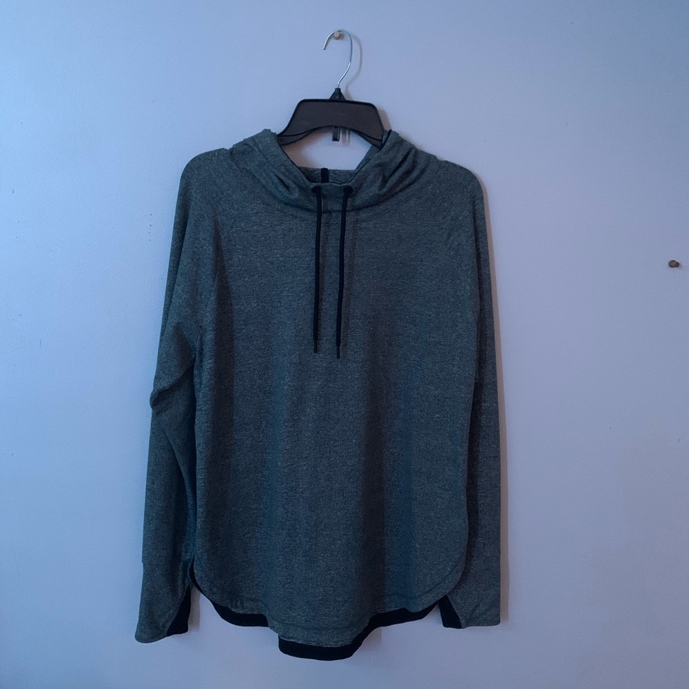 gray pullover hoodie